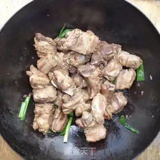 Make Stewed ribs with beans step 2