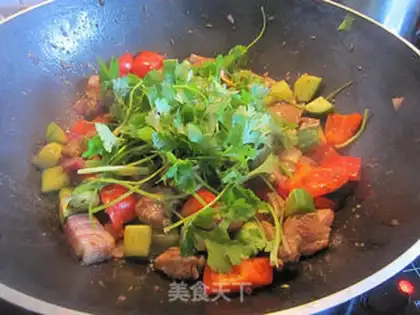 Make Spicy tender and smooth mutton shoulder pork step 7
