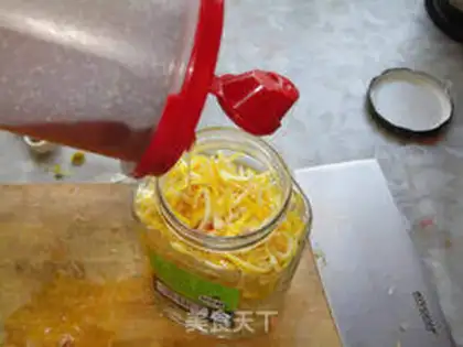 Make honey lemon tea step 6