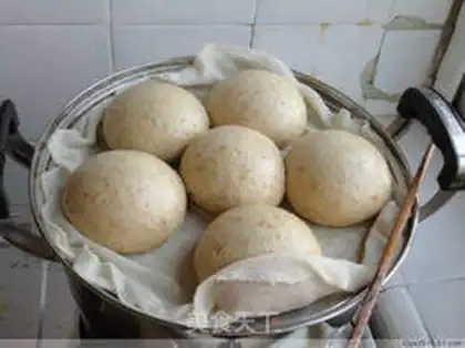 Make bran steamed buns step 17