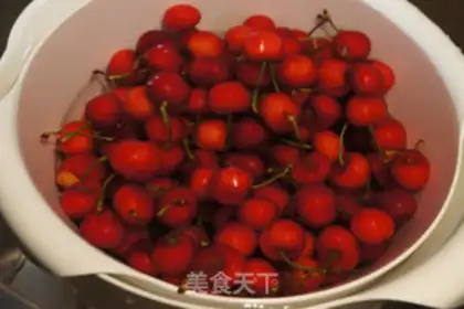 Make cherry jam step 1