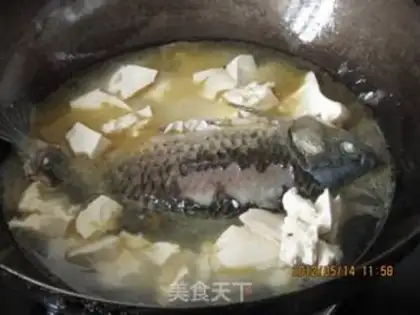 Make Stewed Carp Fish with Tofu step 6