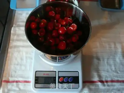 Make cherry jam step 2
