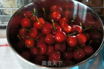 Make cherry jam step 3