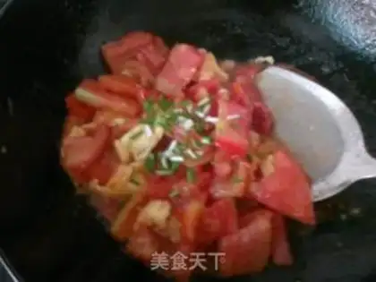Make tomato scrambled eggs step 8