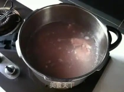 Make Balsam pear and tomato ribs soup step 0
