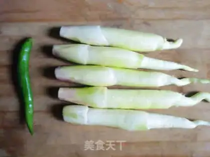 Make stir-fried dried bean curd with rice straw step 0