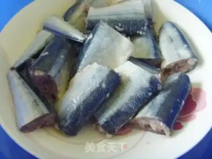 Make Saury in tomato sauce step 6