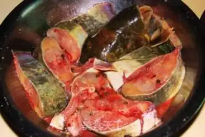 Make Chongqing Poached Fish with Chinese Sauerkraut step 1