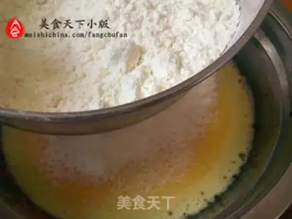 Make Vanilla cake roll step 2