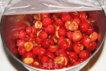 Make cherry jam step 12