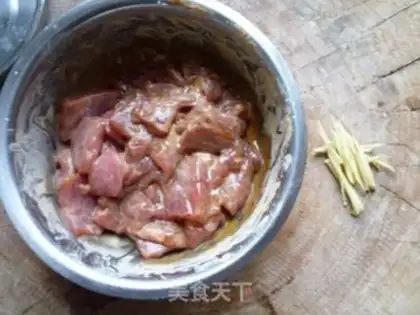 Make Stewed pork with cabbage and vermicelli step 2