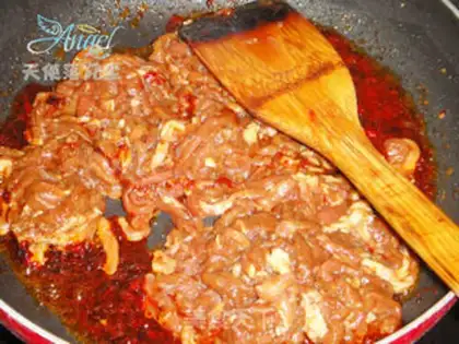 Make Shredded pork in Beijing sauce step 7