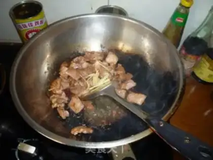 Make Stewed pork with cabbage and vermicelli step 4
