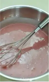 Make Strawberry yogurt ice cream step 4