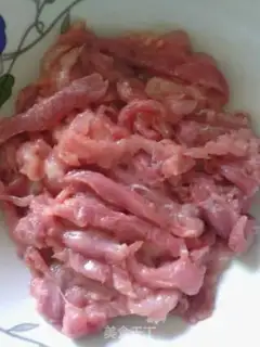 Make fish-flavored pork step 0
