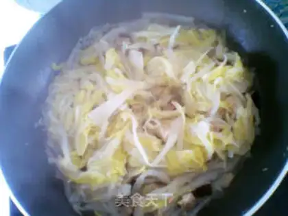 Make Two-color pan-fried pork bun step 4