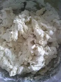 Make sesame paste rolls step 2