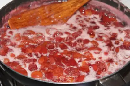 Make cherry jam step 22