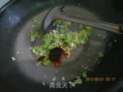 Make Chicken soup rice noodles step 5