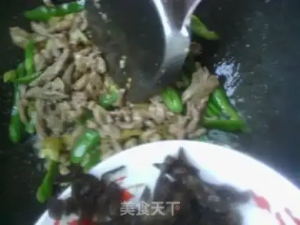 Make fish-flavored pork step 8