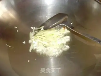 Make stir-fried clams with spicy sauce step 2