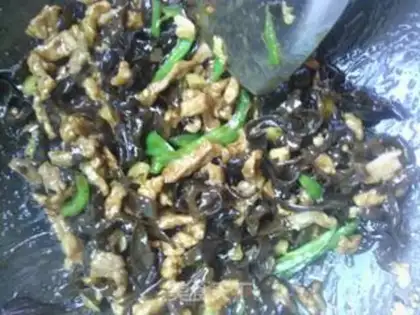 Make fish-flavored pork step 10