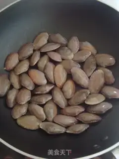 Make Stewed clam with tomato and red step 1
