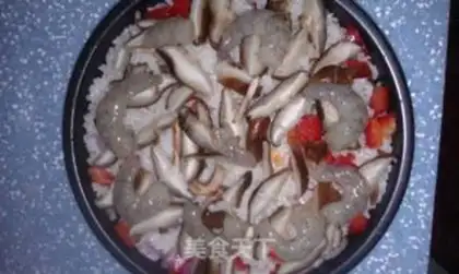 Make grilled rice with seafood and cheese step 4