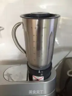 Make Iced melon milkshake step 6