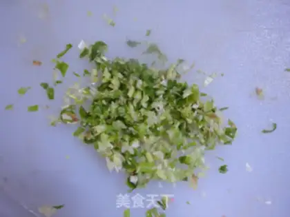 Make Steamed dumplings with fresh shrimp and pork step 2