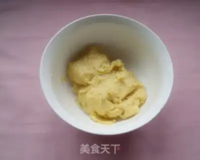 Make Vanilla flower cookies step 4