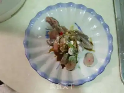 Make Fried eel slices with oyster-flavored and colorful pepper step 1