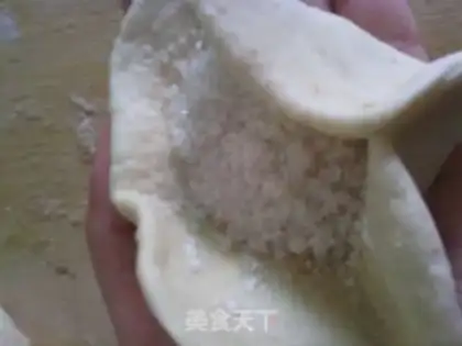Make sesame paste rolls step 19