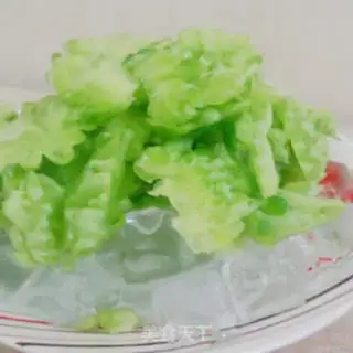 Make Iced emerald gourd salad step 5