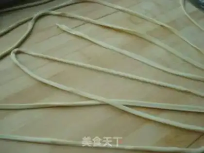 Make Mixed noodles with garlic sprouts step 4
