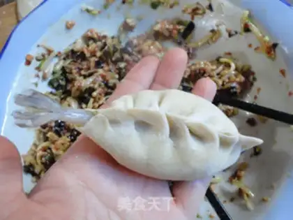 Make Steamed dumplings with fresh shrimp and pork step 7
