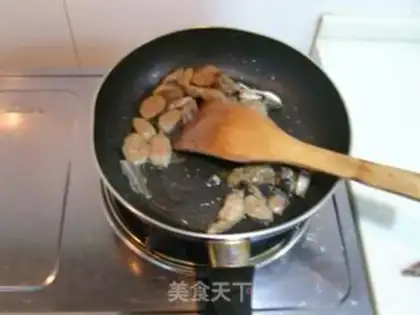 Make Fried eel slices with oyster-flavored and colorful pepper step 4