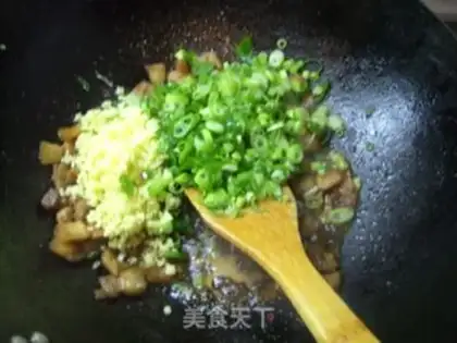 Make Dry fried sauce step 6