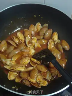 Make Stewed clam with tomato and red step 11