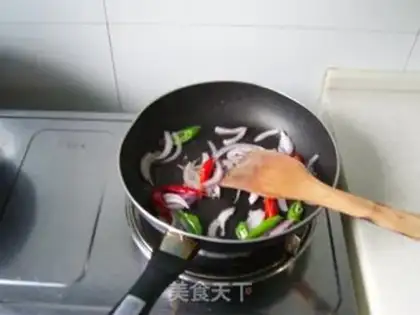 Make Fried eel slices with oyster-flavored and colorful pepper step 7