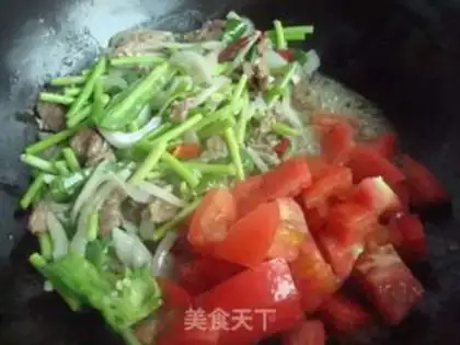 Make Mixed noodles with garlic sprouts step 9