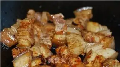 Make Shuixiang gluten roast pork step 3