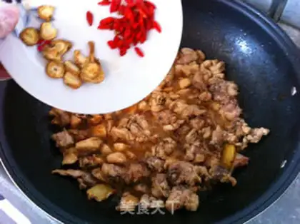 Make fried rabbit meat step 5