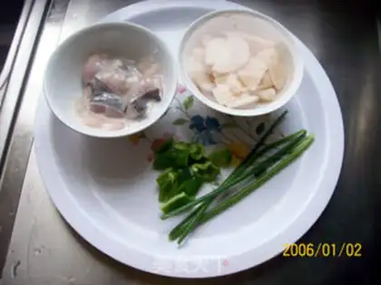 Make Boiled fish slices with yam and stewed fish step 0