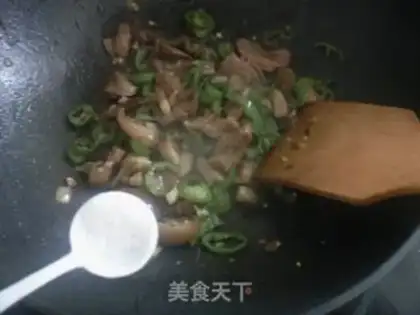 Make Chinese hamburger step 5