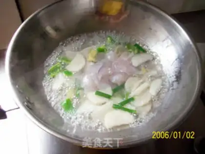 Make Boiled fish slices with yam and stewed fish step 3