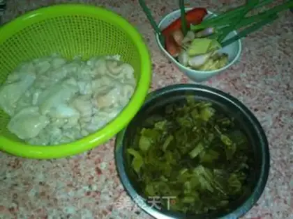 Make Pickled vegetables, ginger and onion, pig intestine step 0
