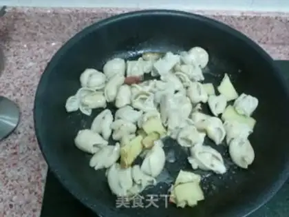 Make Pickled vegetables, ginger and onion, pig intestine step 4