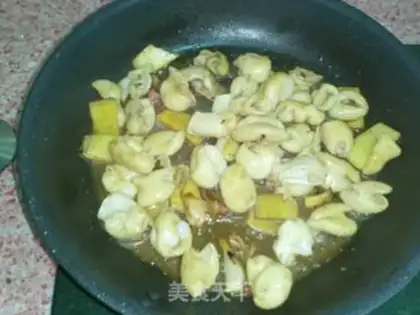 Make Pickled vegetables, ginger and onion, pig intestine step 6